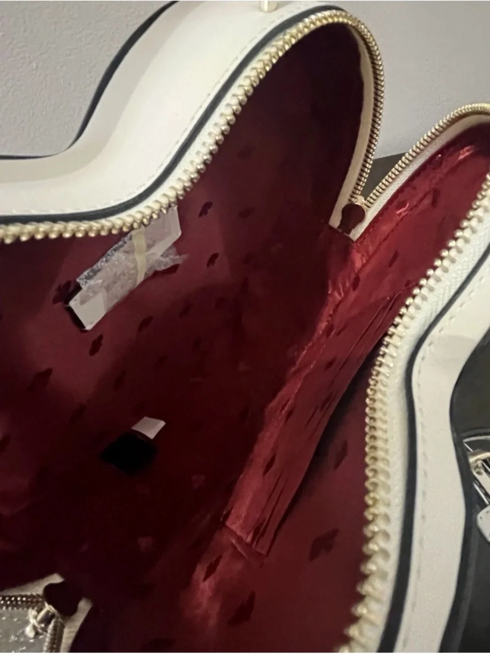 Kate spade ♠️ white heart crossbody bag top handle satchel Leather guitar strap - Picture 8 of 9